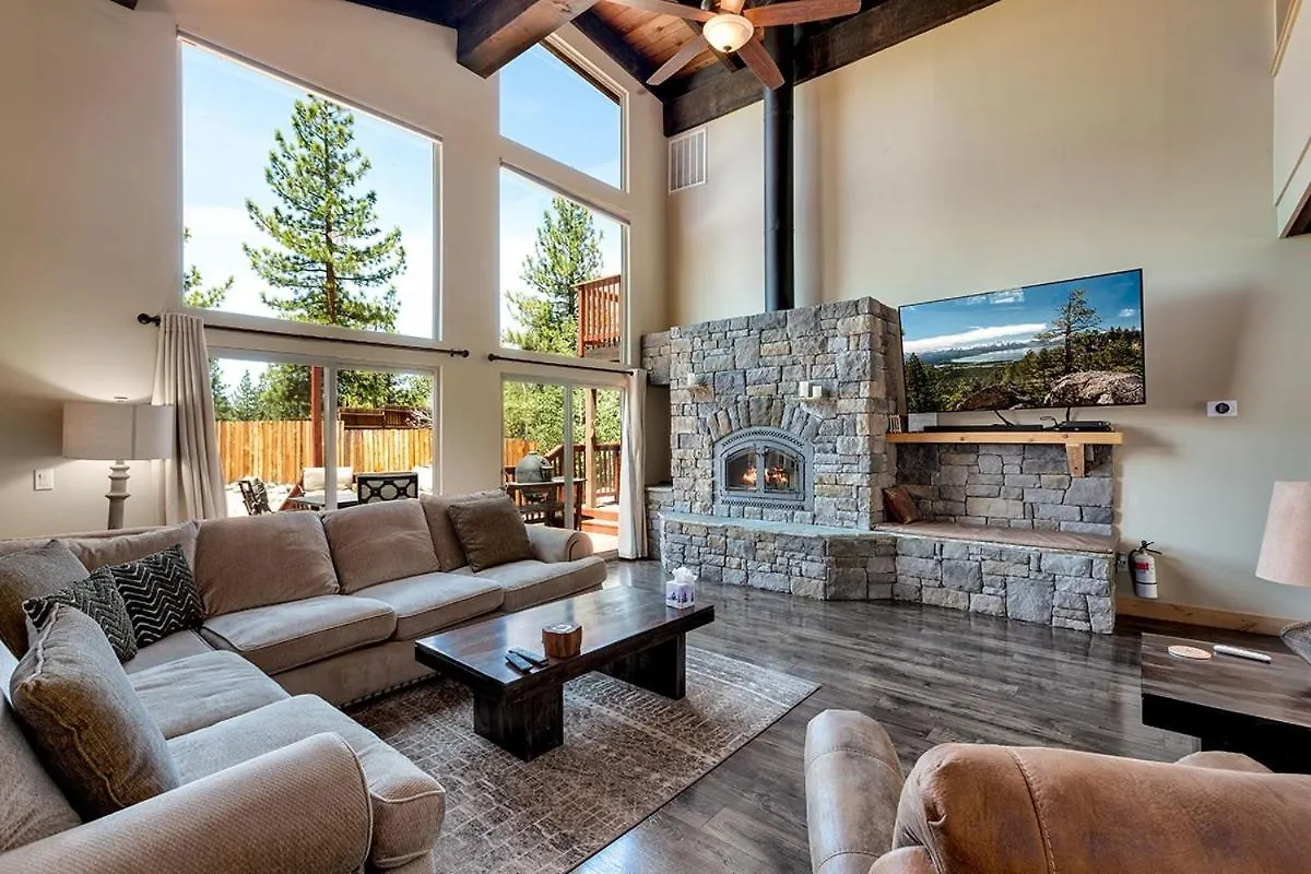 Cold Creek Lodge Home 南太浩湖